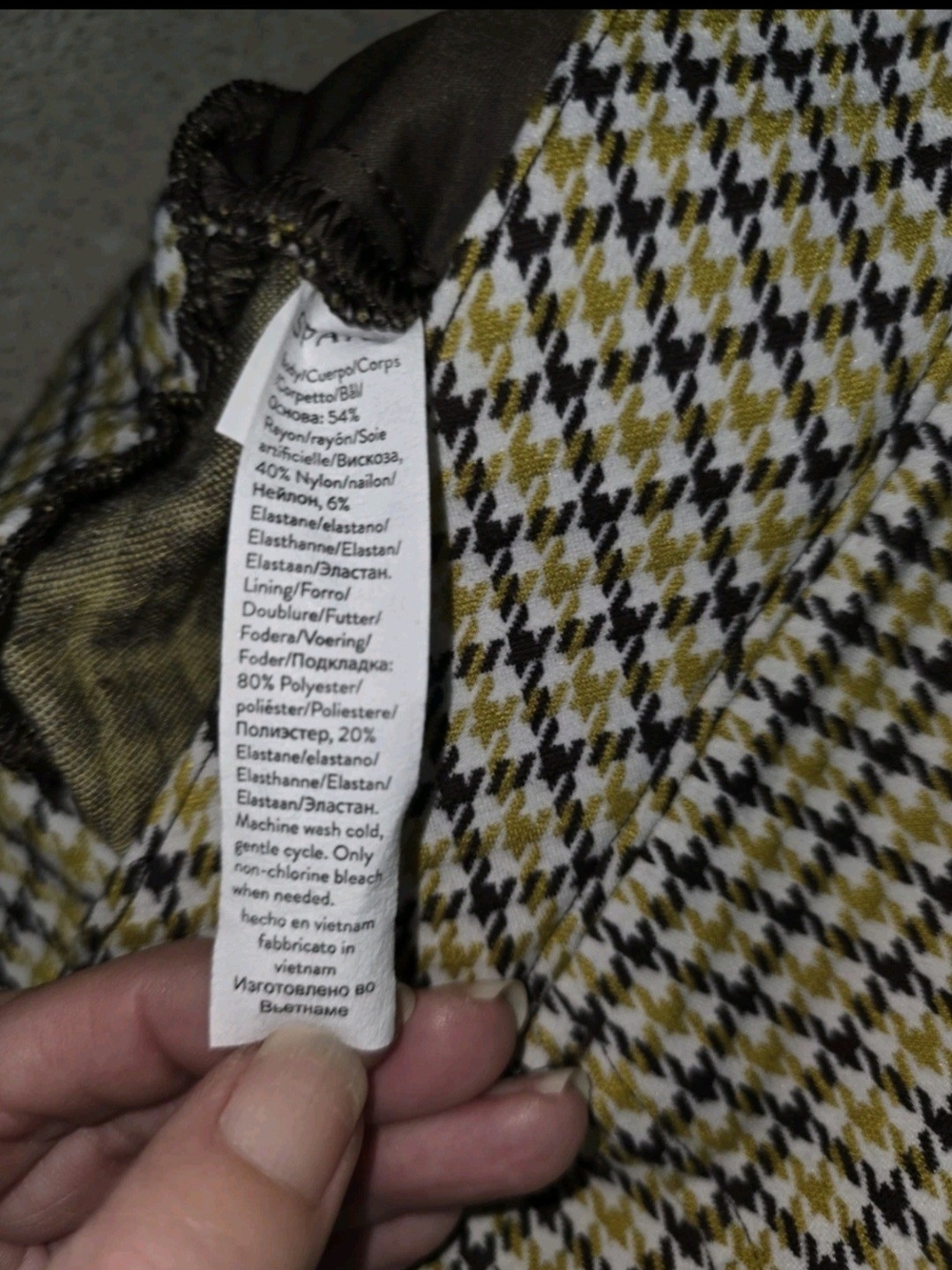 SPANX Yellow Plaid Cropped Capris with Black Grid - Picture 4 of 5